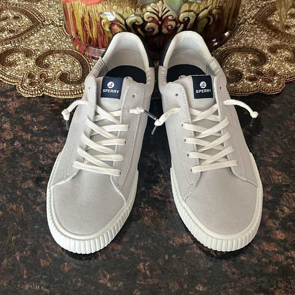 Sperry Seabed LTT Canvas Sneakers with Cushioned and Flexible Insole Size 8.5